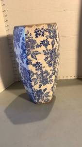 lot 3604 image: Blue and White Ceramic Vase with Floral Motif 14X7