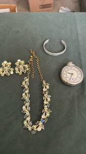 lot 1911 image: Womens jewelry and pocket watch