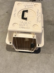 lot 3528 image: Petmate Vari Kennel