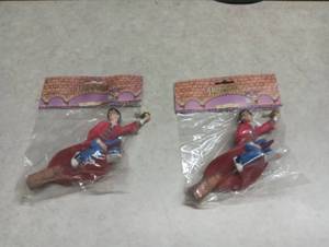 lot 68 image: Harry Potter On Broomstick With Golden Snitch Ornament 2000 lot of 2 - Retail $30