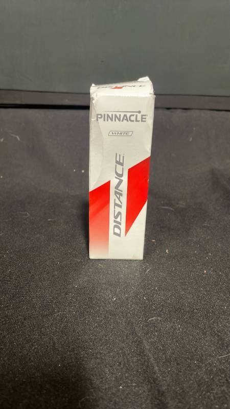lot 7779 image: Pinnacle Distance White Golf Balls WLD Official Ball
