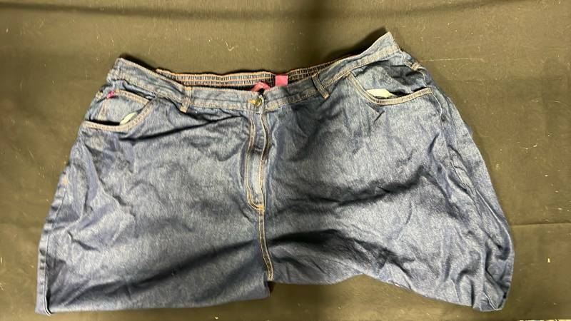 lot 7875 image: Denim Jeans Pair Size 34W and 32T