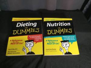 lot 7043 image: Dieting for Dummies and Nutrition for Dummies 2 Books