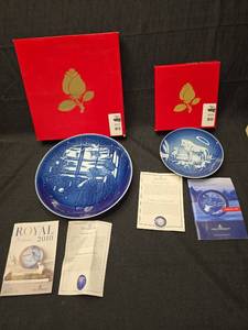 lot 1370 image: Royal Copenhagen Bing & Gr�ndahl Collectible Plates 2007 2010 Lot of 2