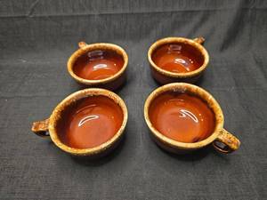 lot 1372 image: Hull Oven Proof 4-Piece Brown Ceramic Soup Bowl Set U.S.A.