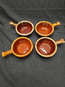 lot 1377 image: Vintage Hull 4-Piece Ceramic Soup Bowls with Handles Rust Brown