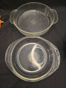 lot 1392 image: Pyrex Glass Round Casserole Baking Dishes 2-Piece Set 8-Inch