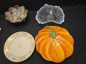 lot 1415 image: Decorative Ceramic Dishware Lot 5 Pieces Plates Bowls