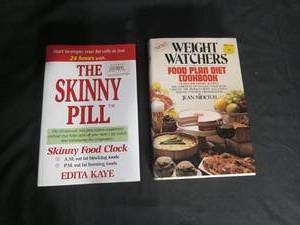 lot 6885 image: Weight Watchers Food Plan Cookbook Lot - 2 Books