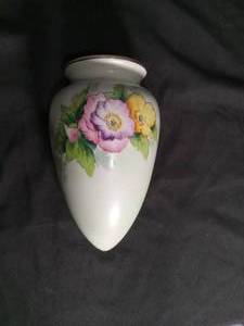 lot 6900 image: Porcelain Vase with Hand-Painted Floral Decoration