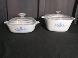 lot 6903 image: Corning Ware Cornflower Blue Casserole Dishes with Lids 2-Piece Set