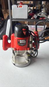 lot 103 image: Black & Decker EVS Plunge Router 2 HP