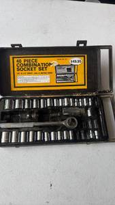 lot 114 image: 40 Piece Combination Socket Set Model 875 38 & 14 Drive SAE Metric