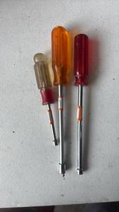 lot 182 image: 3 Piece driver Set with Orange and Red Handles