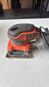 lot 189 image: BLACKDECKER Orbital Sander BDEOS300 Type 1 120V 2A
