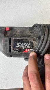 lot 190 image: SKIL 6425 38 Hammer Drill 120V 3.5A 0-2600 RPM