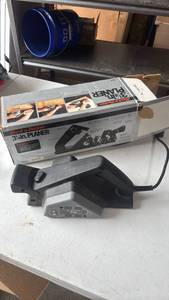 lot 207 image: Black & Decker 7698K 5.2 Amp 3-14-Inch Planer