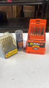 lot 220 image: Black & Decker Bullet 20 Piece Drill Bit Set 14270 with Additional Drill Sets