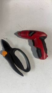 lot 231 image: Cordless Screwdriver 4.8 Volt Nicad 14 Hex Chuck 100 RPM and scissors