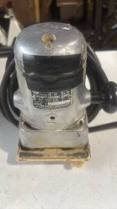 lot 232 image: Heavy-Duty Finishing Sander Cat. No 88 5000 RPM