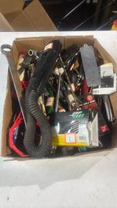 lot 235 image: Mixed Hand Tools and Accessories Lot
