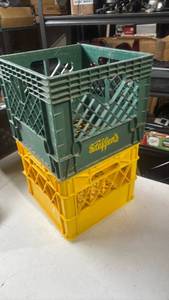 lot 238 image: Steffens Stackable Plastic Crate Lot 2 Pack Green Yellow