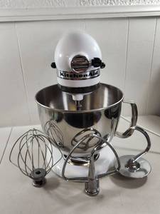 lot 82 image: KitchenAid Artisan Stand Mixer White with Bowl and Attachments Works