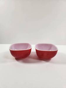 lot 100 image: Two Pyrex Bowl Set Red 402