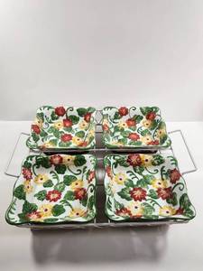 lot 110 image: Temp-tations Presentable Ovenware 4-Piece Dish Set by Tara