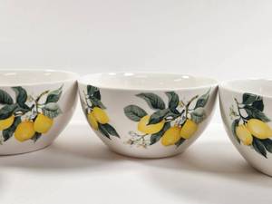 lot 113 image: Royal Norfolk Cereal Bowls 4 Piece Set Lemon Print