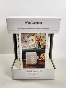 lot 175 image: Threshold Wax Warmer with Removable Tray 5 ft Cord E12 25-Watt Bulb New