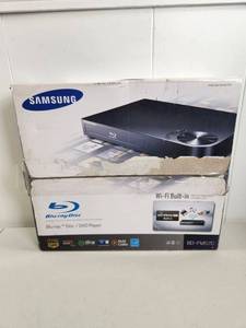 lot 220 image: Samsung BD-FM57C Blu-ray Disc DVD Player Wi-Fi Built-in New In Box