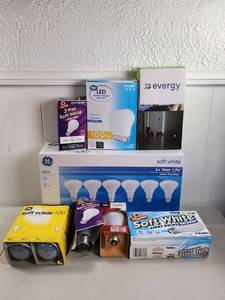 lot 244 image: Lot of Light Bulbs Assorted Soft White LED Incandescent&nbsp