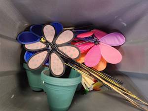 lot 257 image: Outdoor Deco Set Yard Spinners Planters and More