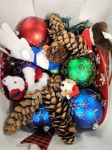 lot 278 image: Christmas Holiday Ornament Lot with Large Ornaments And More Big Bundle
