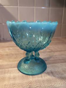 lot 1004 image: Northwood Blue Opalescent Hilltop Vine Compote Bowl with Scalloped Rim