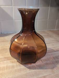 lot 1008 image: Tiara Glass Decanter Amber Vase with Geometric Faceted Design