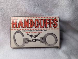 lot 2516 image: Handcuffs with Two Deluxe Keys and Ring Special Polished Finish