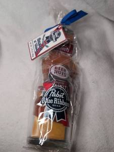 lot 2523 image: Pabst Blue Ribbon Beer Collector Glass  Nuts Brand Snacks 1.75 oz - display only
