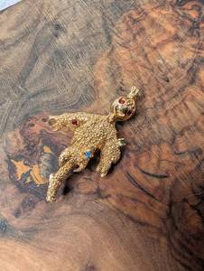 lot 3012 image: Unknown Unique Pendant with Gemstone Accents