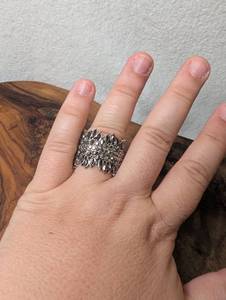 lot 3111 image: Silver-Tone Ornamental Ring with Decorative Faceted Design-Stretch Band
