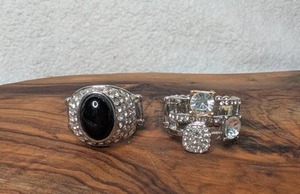 lot 3115 image: Fashion Jewelry Rings Black Stone and Crystal Accents-Stretch Band - 2 ct