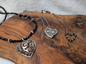 lot 3402 image: Heart Pendant Necklace Lot- 3 ct