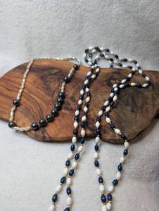 lot 3408 image: Beaded Necklaces with Navy Blue White and Gold Beads - 3 ct