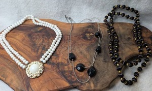 lot 3409 image: Beaded Necklaces White Black Gold Tone - 3 ct