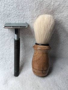 lot 3504 image: Vintage Shaving Straight Razor and Brush with Wooden Handle
