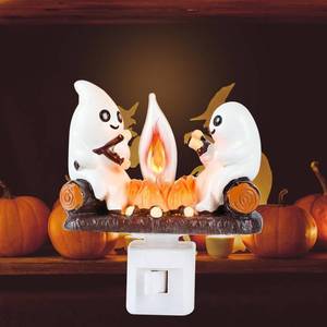 lot 19317 image: Balekotty Ghost Campfire Light Halloween Ghost Campfire Flickering Night Light Fake Fire Spooky Wall Decor Halloween Decoration Gifts Campfire Nightlight Plug into Wall