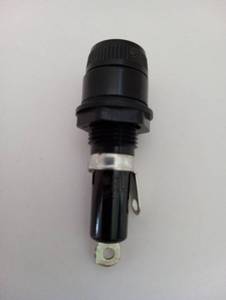 lot 7960 image: COOPER BUSSMANN BKHKP-R FUSE HOLDER, 6.3 X 32MM, PANEL MOUNT (1 piece)