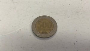 lot 48 image: 500 Pesos 2002 Coin Chile Republica de Chile Word Currency