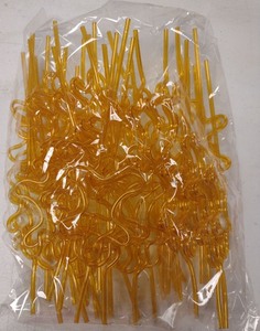 lot 55 image: Lot of 30 golden yellow Christmas straws ginger bread men design DP60